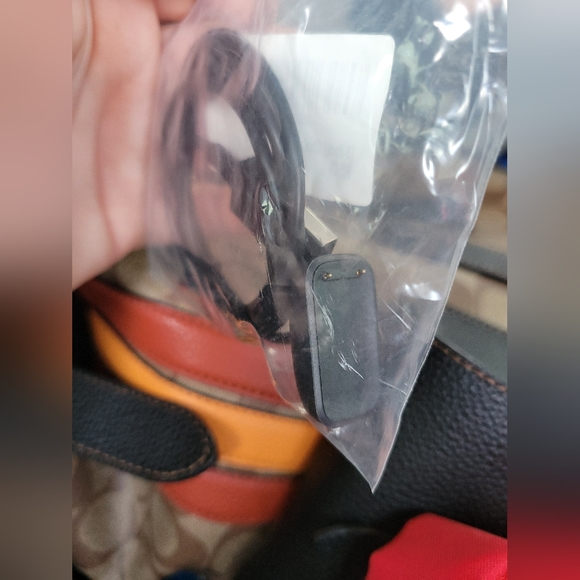 Charge 5 Fitbit Charger! - Picture 2 of 3